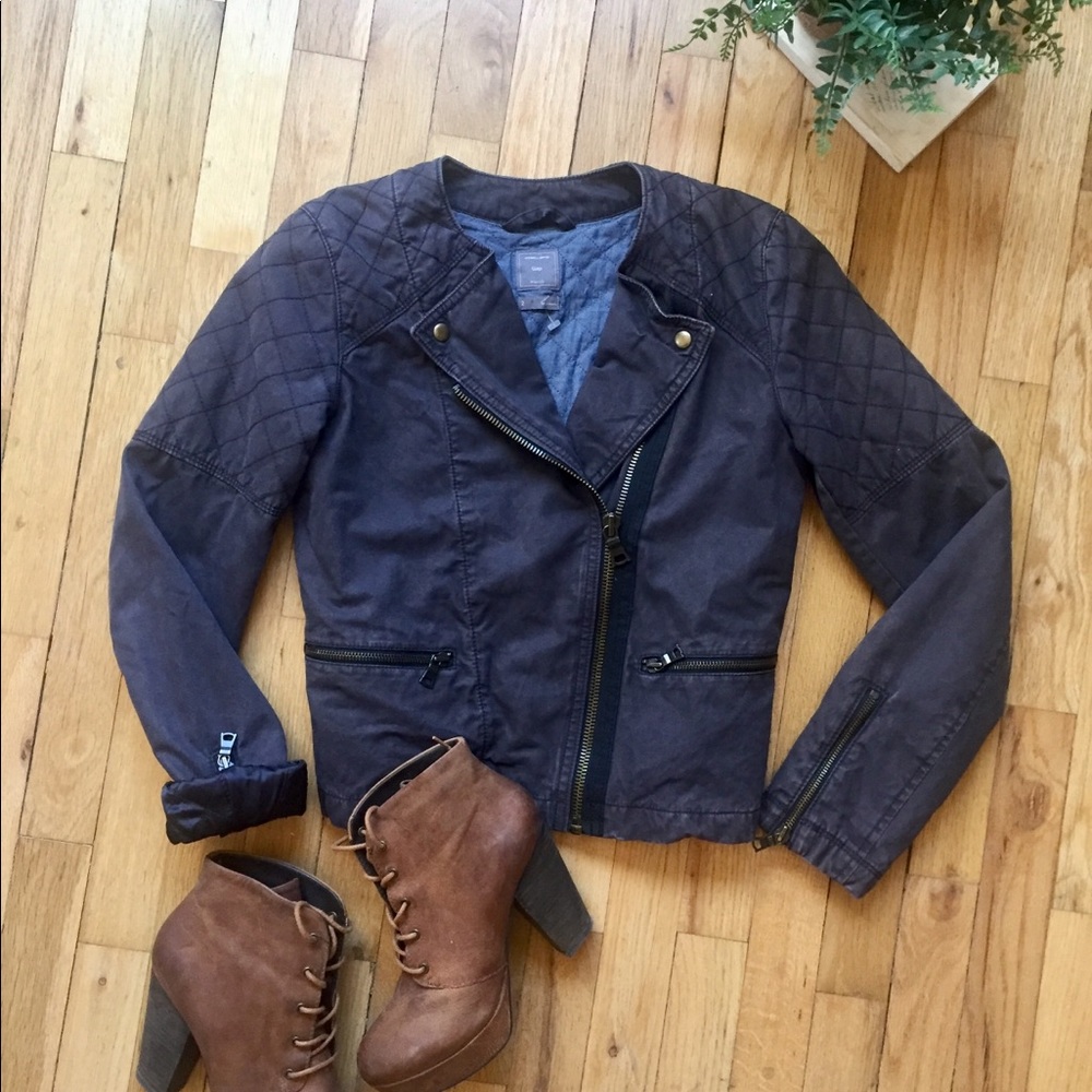 ✨ Gap ✨  grey quilted bomber jacket